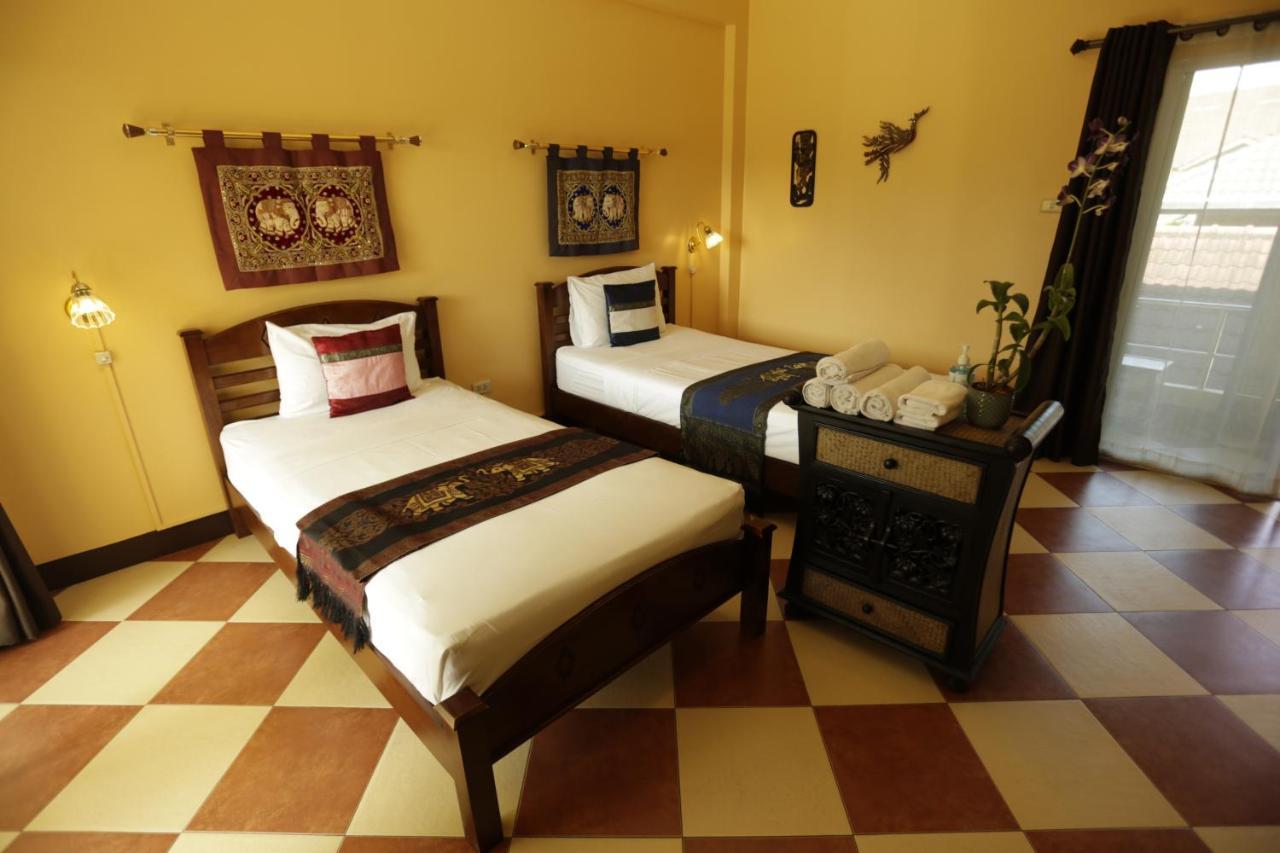 Liam'S Guesthouse Adults Only Chiang Mai Exterior photo