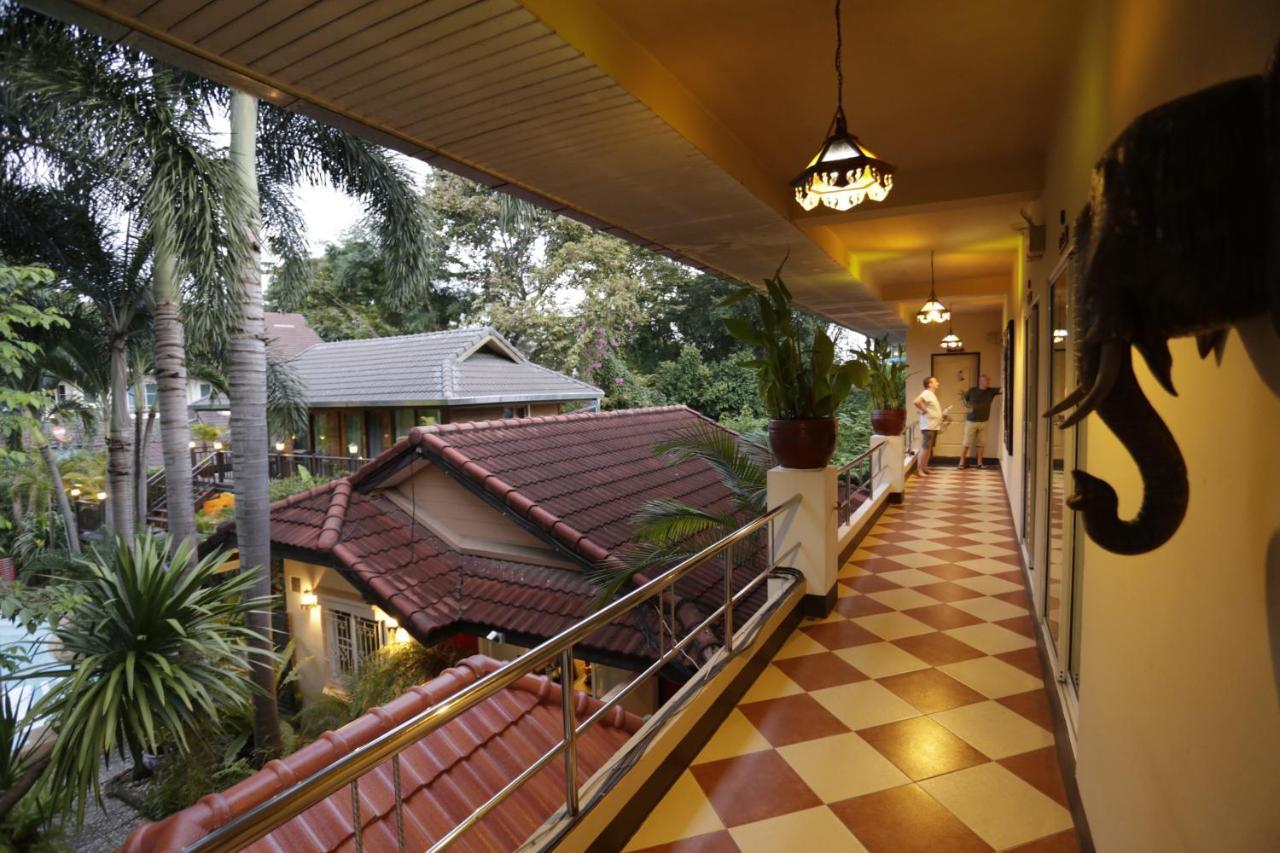 Liam'S Guesthouse Adults Only Chiang Mai Exterior photo