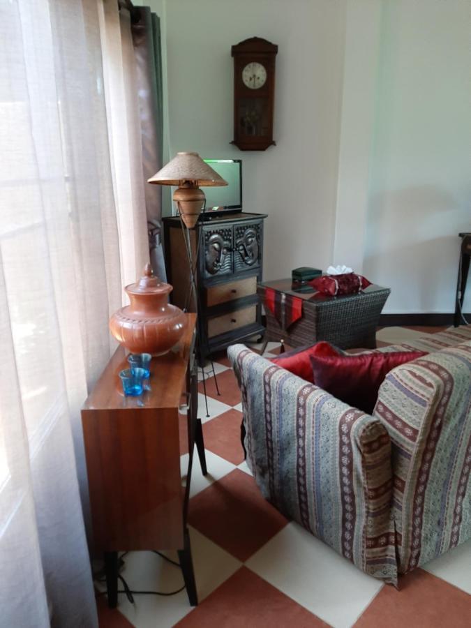 Liam'S Guesthouse Adults Only Chiang Mai Exterior photo