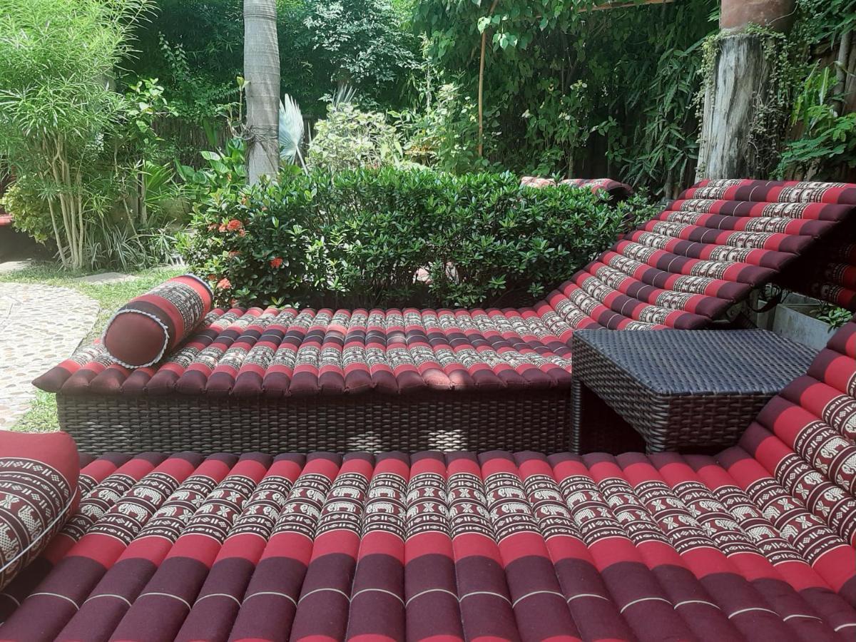 Liam'S Guesthouse Adults Only Chiang Mai Exterior photo